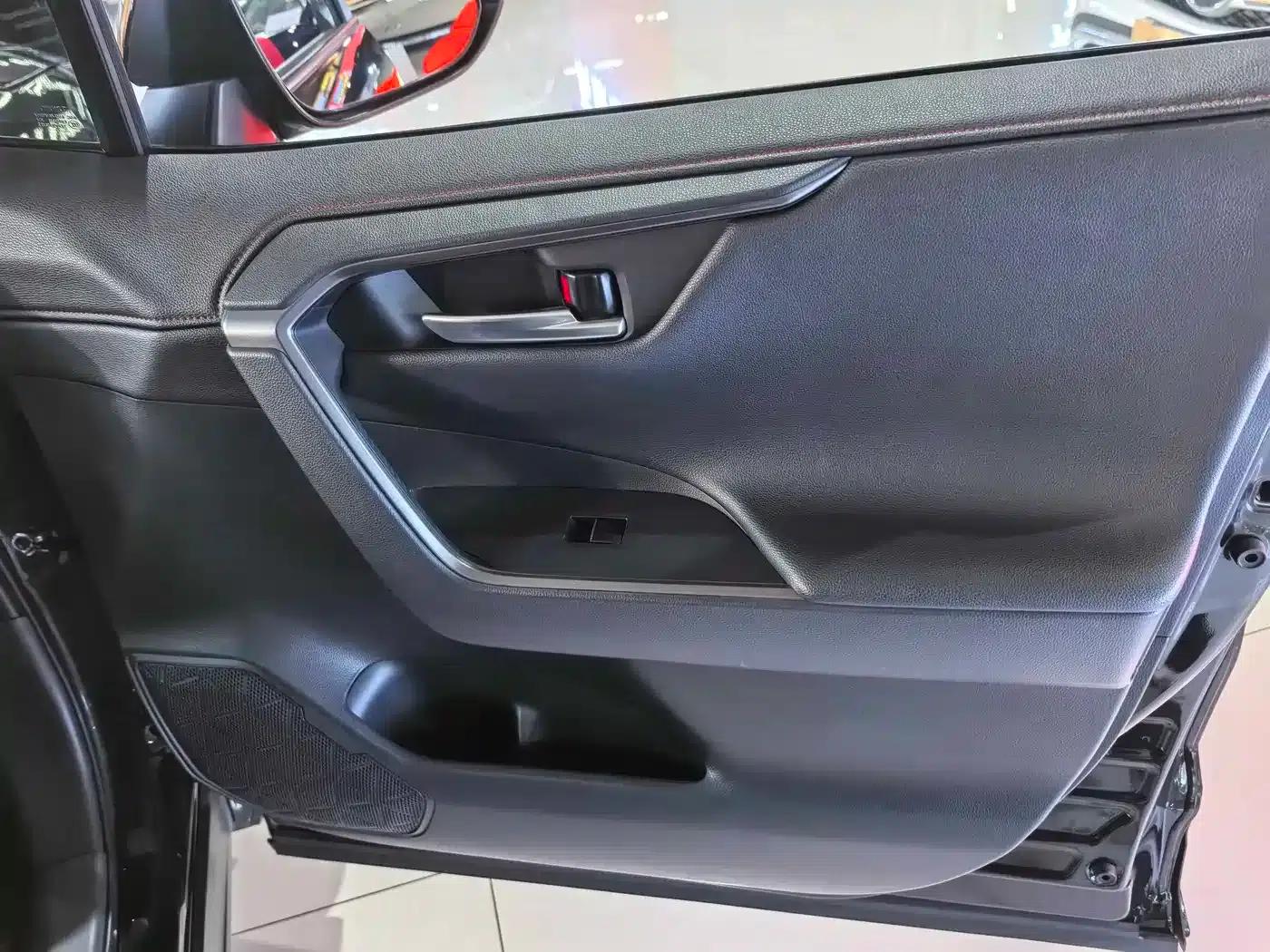 Highlander New Energy 2021 High-Performance Edition 2.5L AWD Exhilarating Version — миниатюра 18