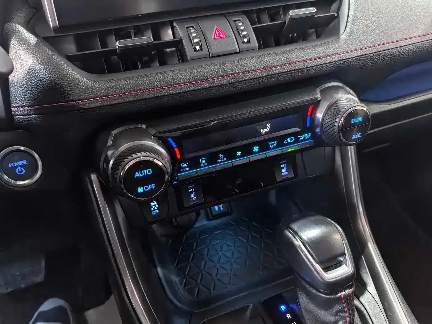 Highlander New Energy 2021 High-Performance Edition 2.5L AWD Exhilarating Version — миниатюра 7