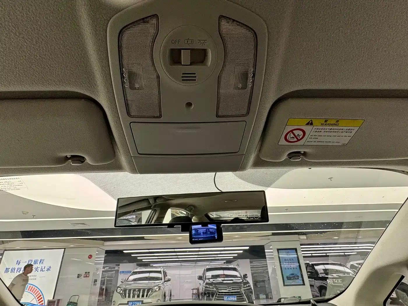 2012 Prius 1.8L Luxury Edition — миниатюра 20