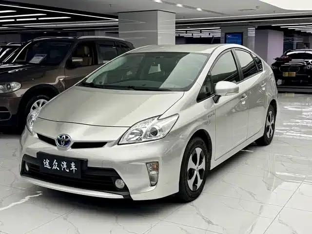 2012 Prius 1.8L Luxury Edition