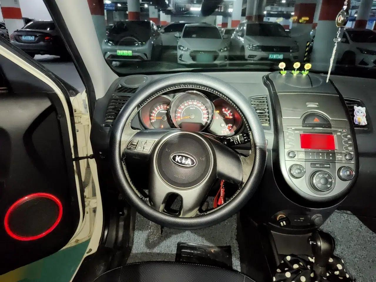 Kia Soul 2010 1.6L AT GL — миниатюра 11