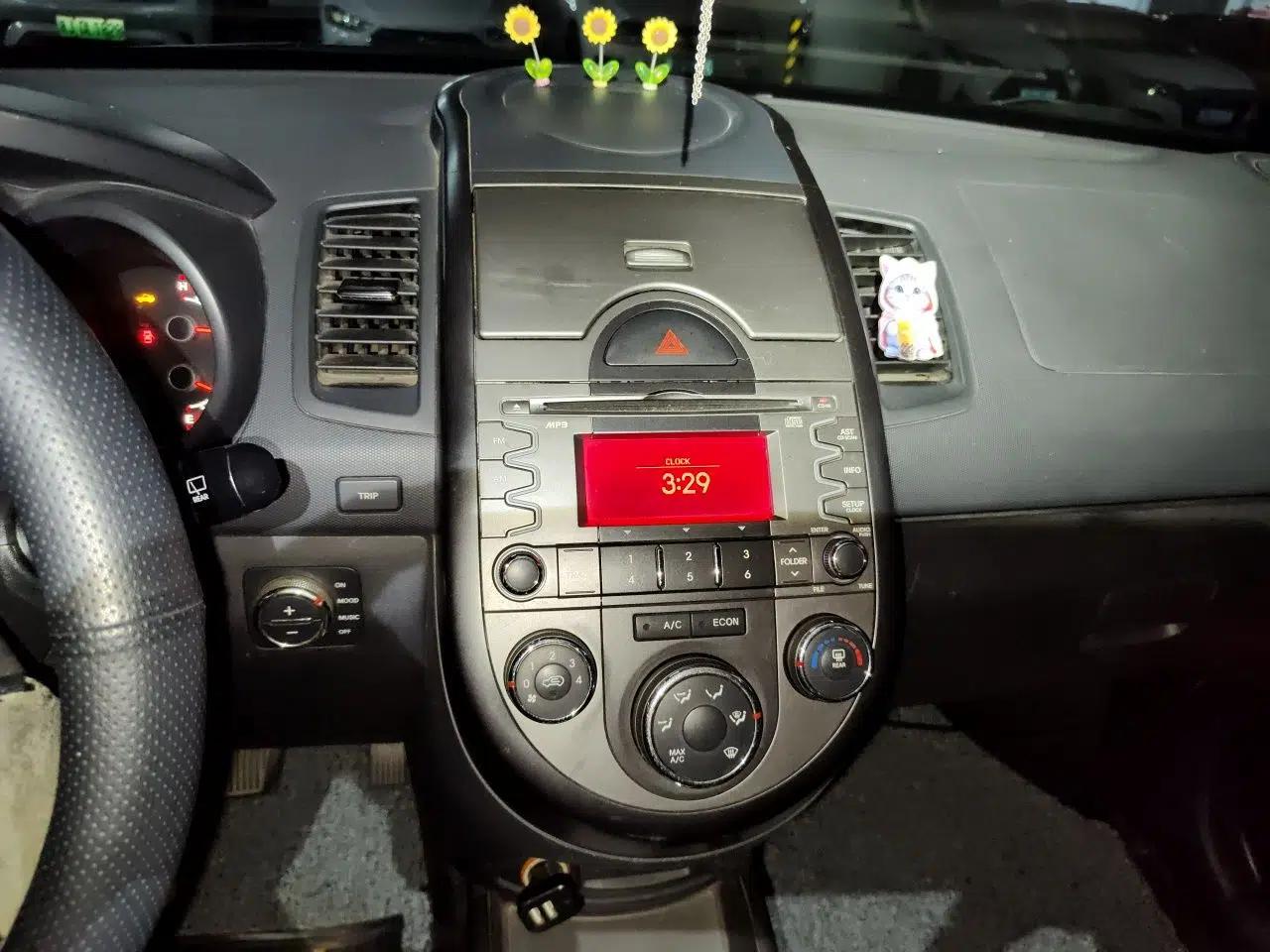 Kia Soul 2010 1.6L AT GL — миниатюра 14