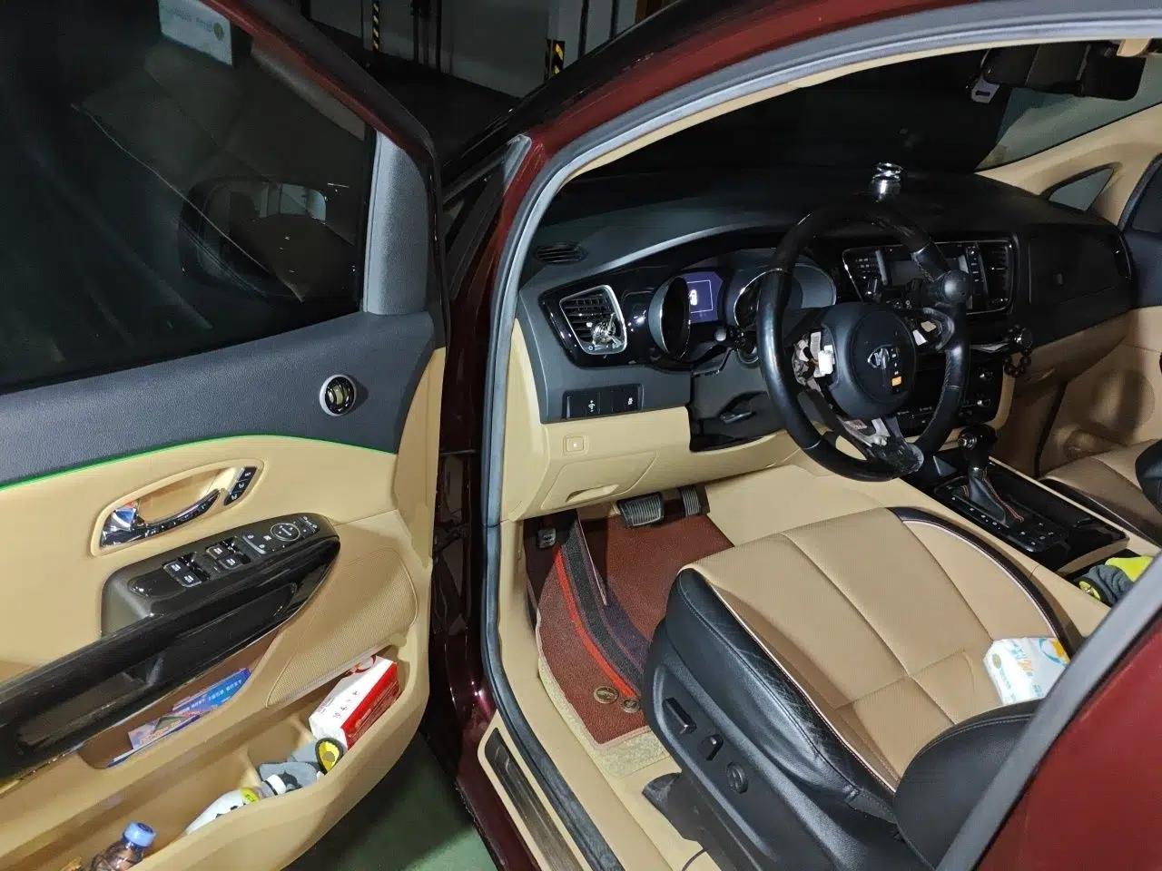 Kia Carnival 2015 3.3 GDI Flagship Edition China IV Standard — миниатюра 17