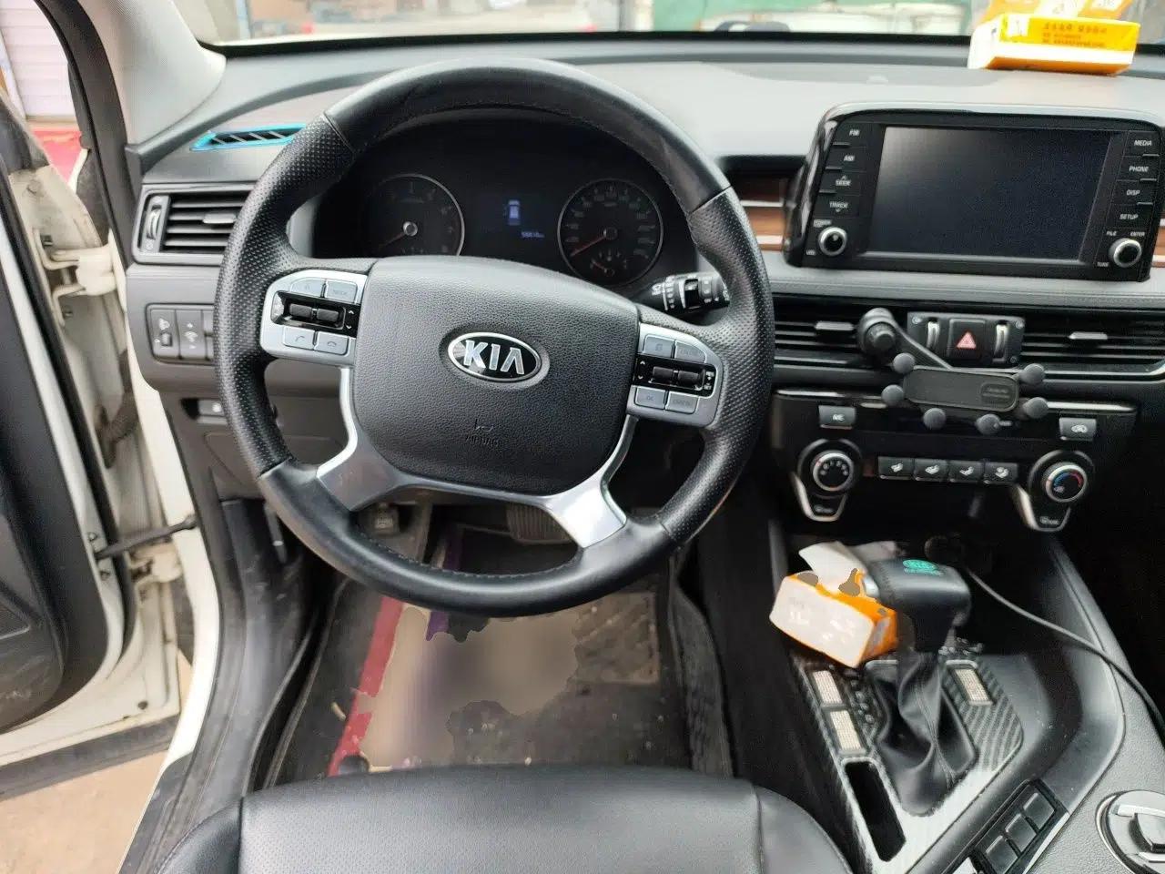 Kia KX7 2017 2.0L Automatic 2WD GLS 5-Seater — миниатюра 11
