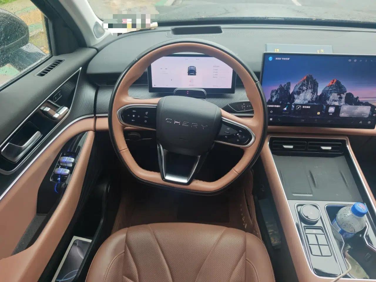 Chery Tiggo 8 L 2024 2.0T Two-Wheel Drive Prestige Version 5 Seats — миниатюра 9