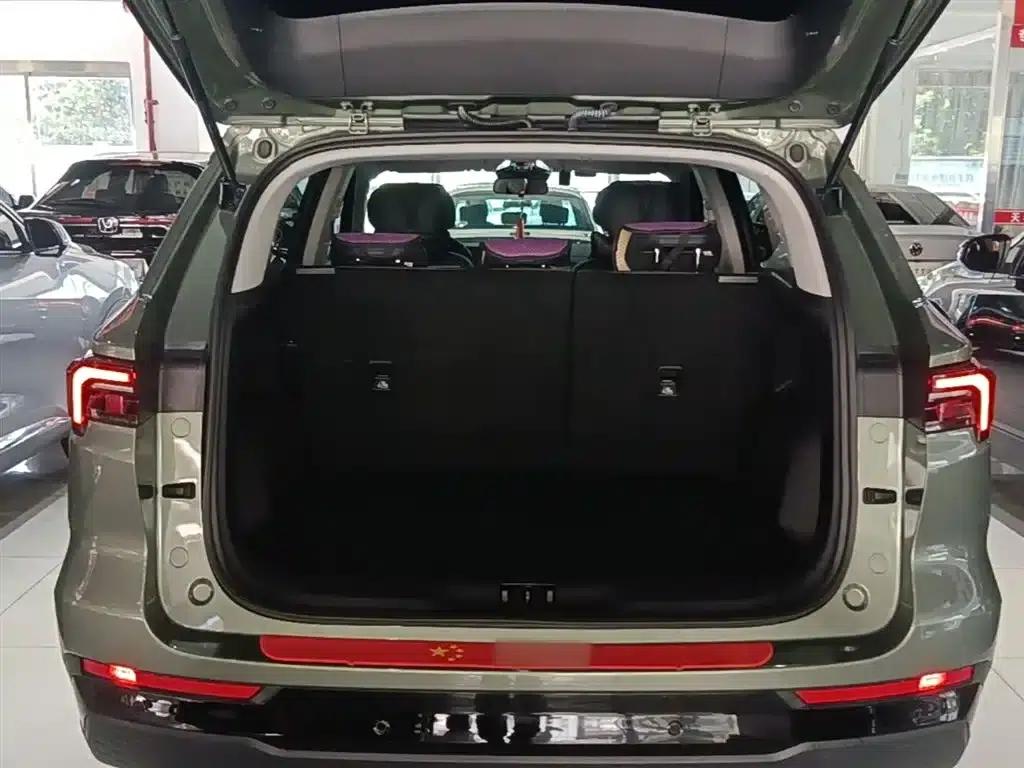 2025 EcoBoost 170 Elite — миниатюра 19