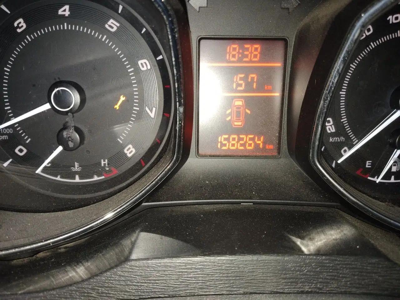 Chery Arrizo 7 2015 1.6L Manual Zhi Ling Edition — миниатюра 13