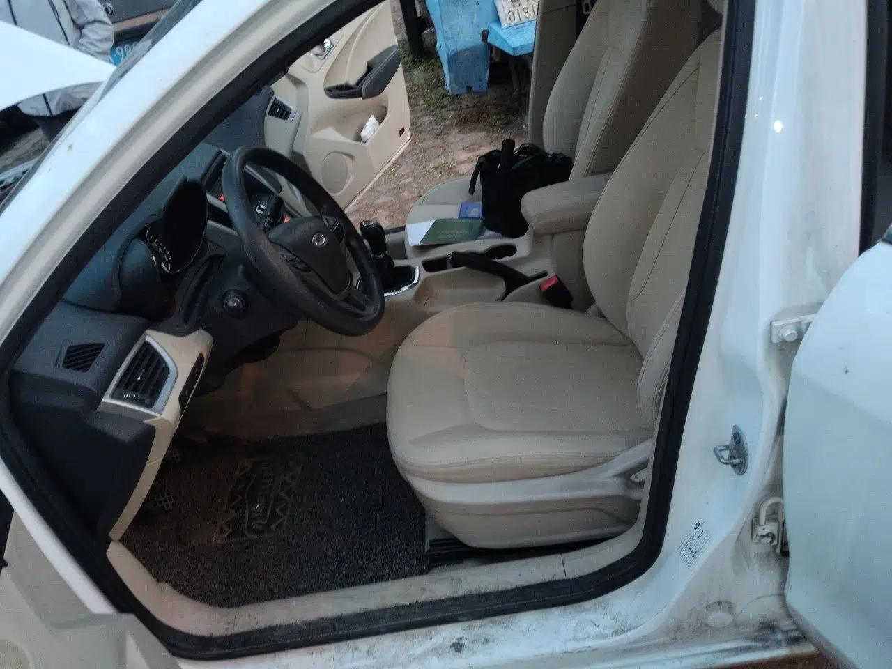 Chery Arrizo 7 2015 1.6L Manual Zhi Ling Edition — миниатюра 16