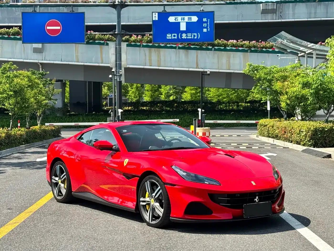 2018 Portofino 3.9T — миниатюра 2