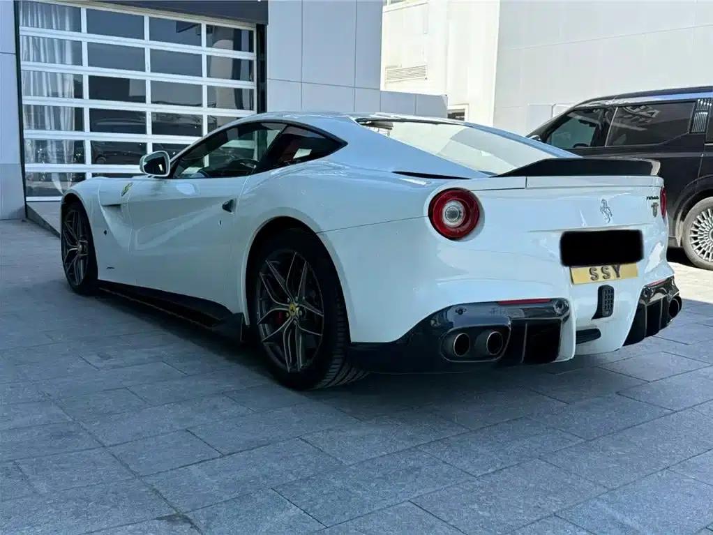 2013 F12berlinetta 6.3L Standard Model — миниатюра 10