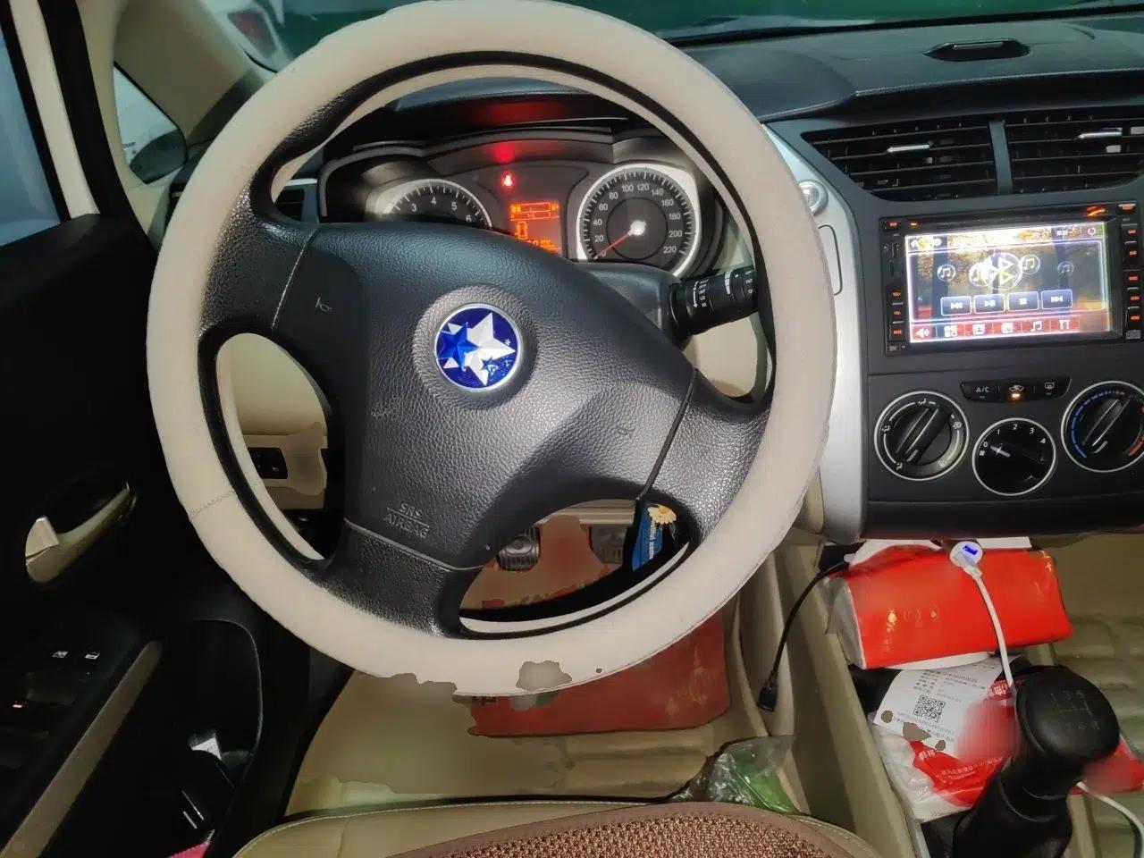 Venucia R50 2013 1.6L Manual Version with Beidou Navigation — миниатюра 11