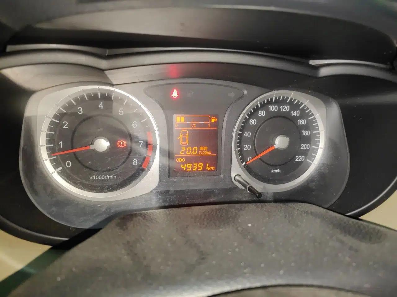 Venucia R50 2013 1.6L Manual Version with Beidou Navigation — миниатюра 12