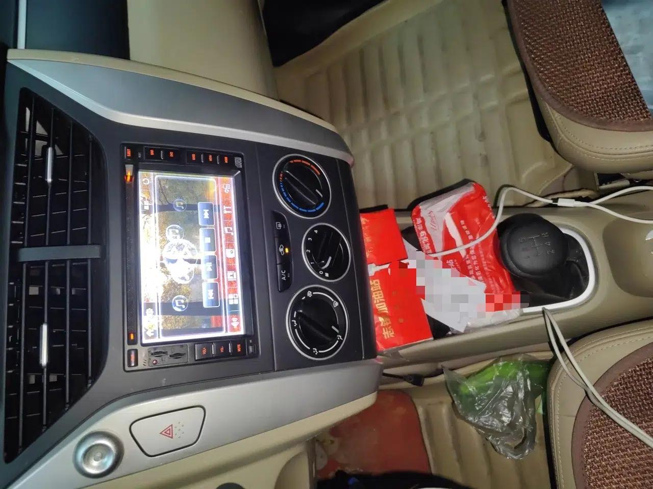 Venucia R50 2013 1.6L Manual Version with Beidou Navigation — миниатюра 14