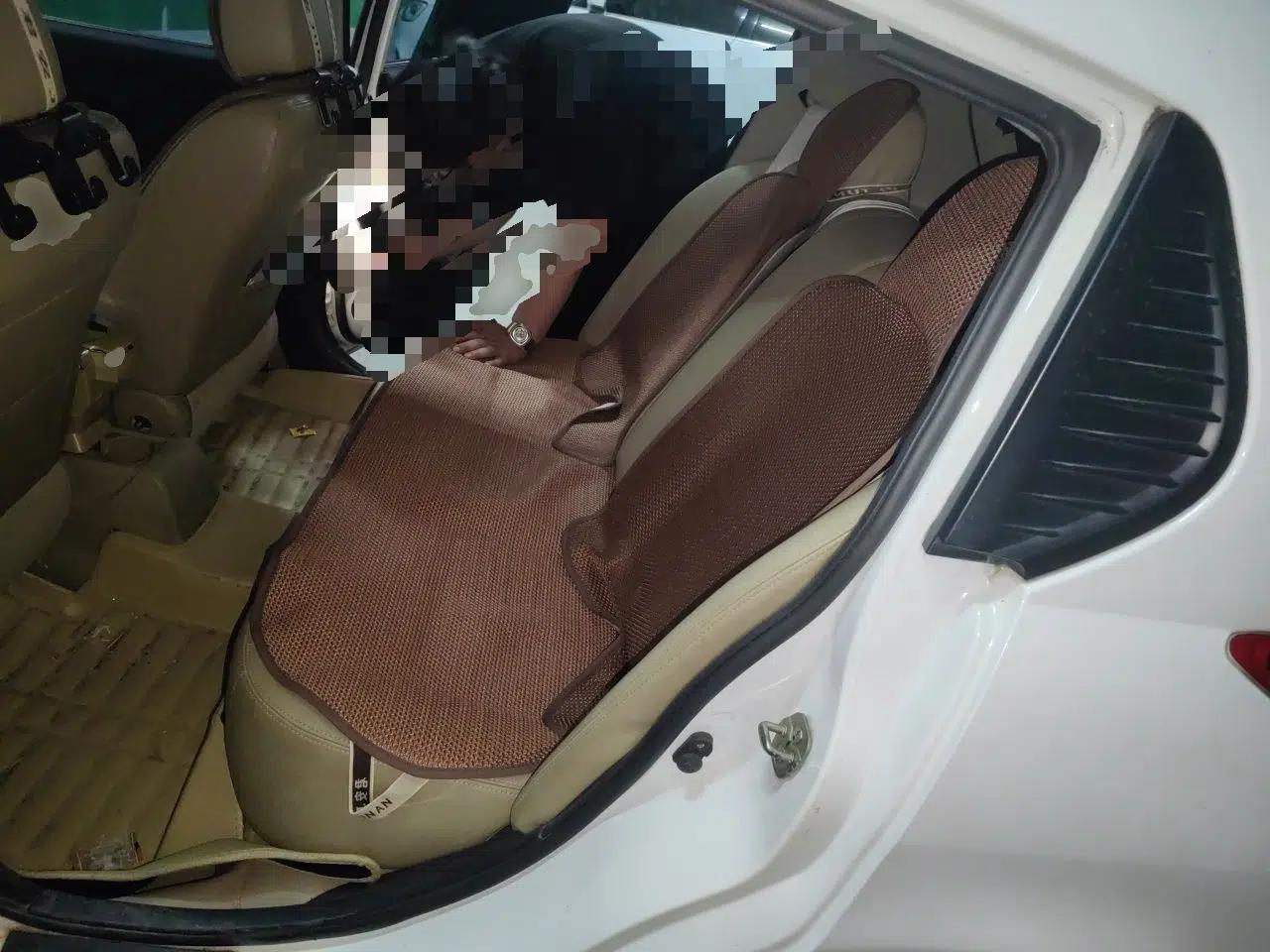Venucia R50 2013 1.6L Manual Version with Beidou Navigation — миниатюра 18