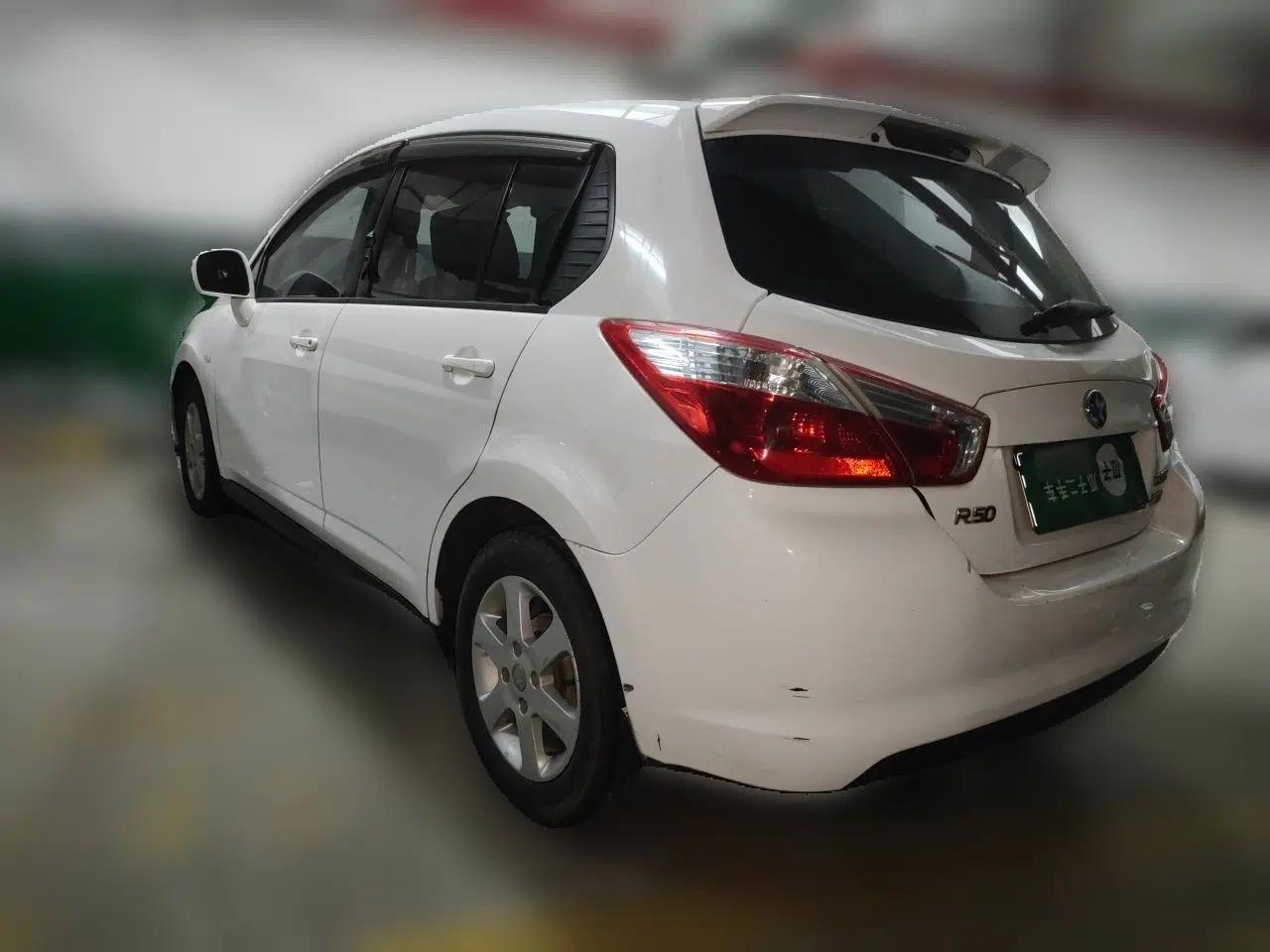 Venucia R50 2013 1.6L Manual Version with Beidou Navigation — миниатюра 4