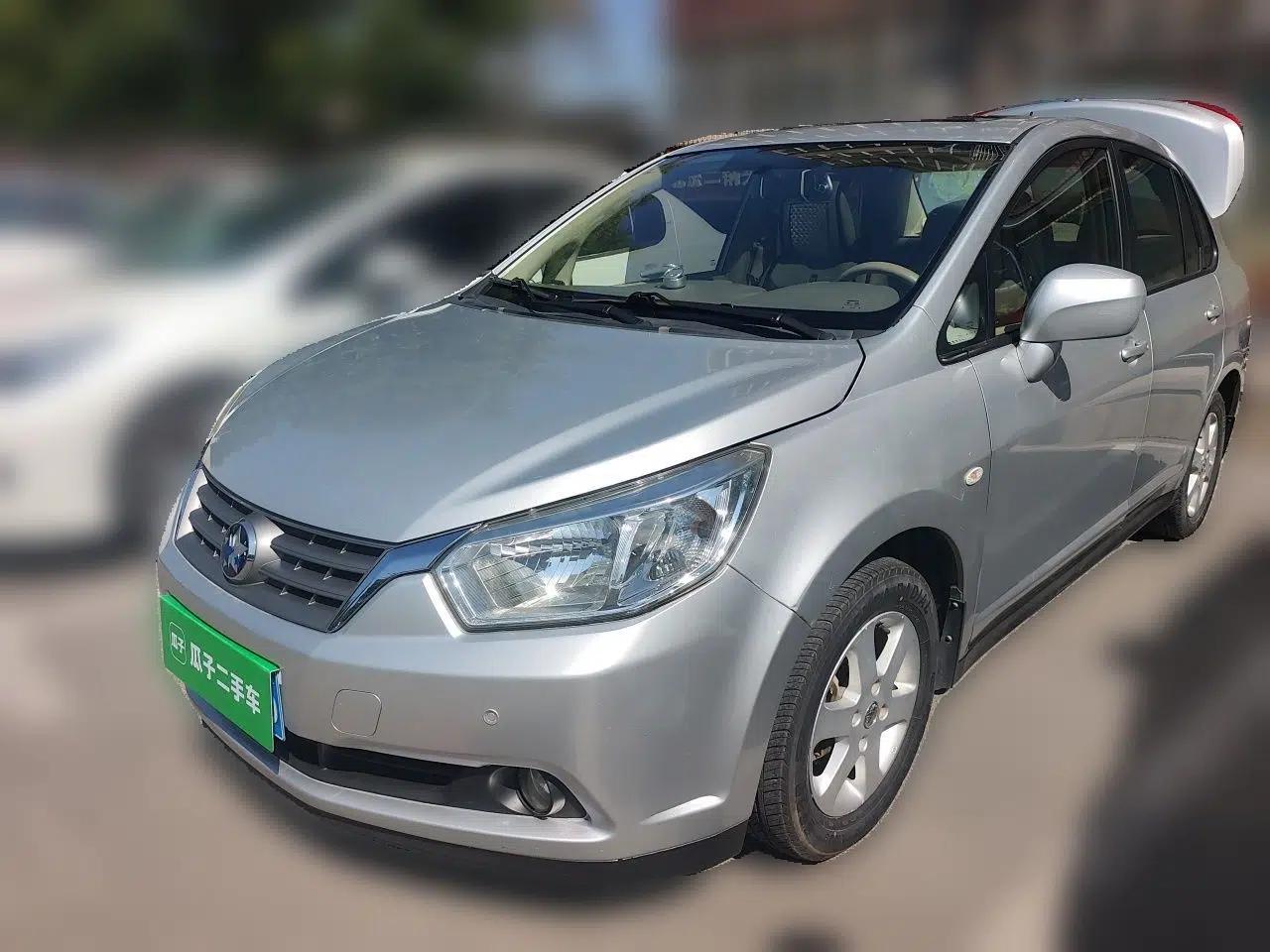 Venucia D50 2012 1.6L Manual Luxury Edition — миниатюра 1