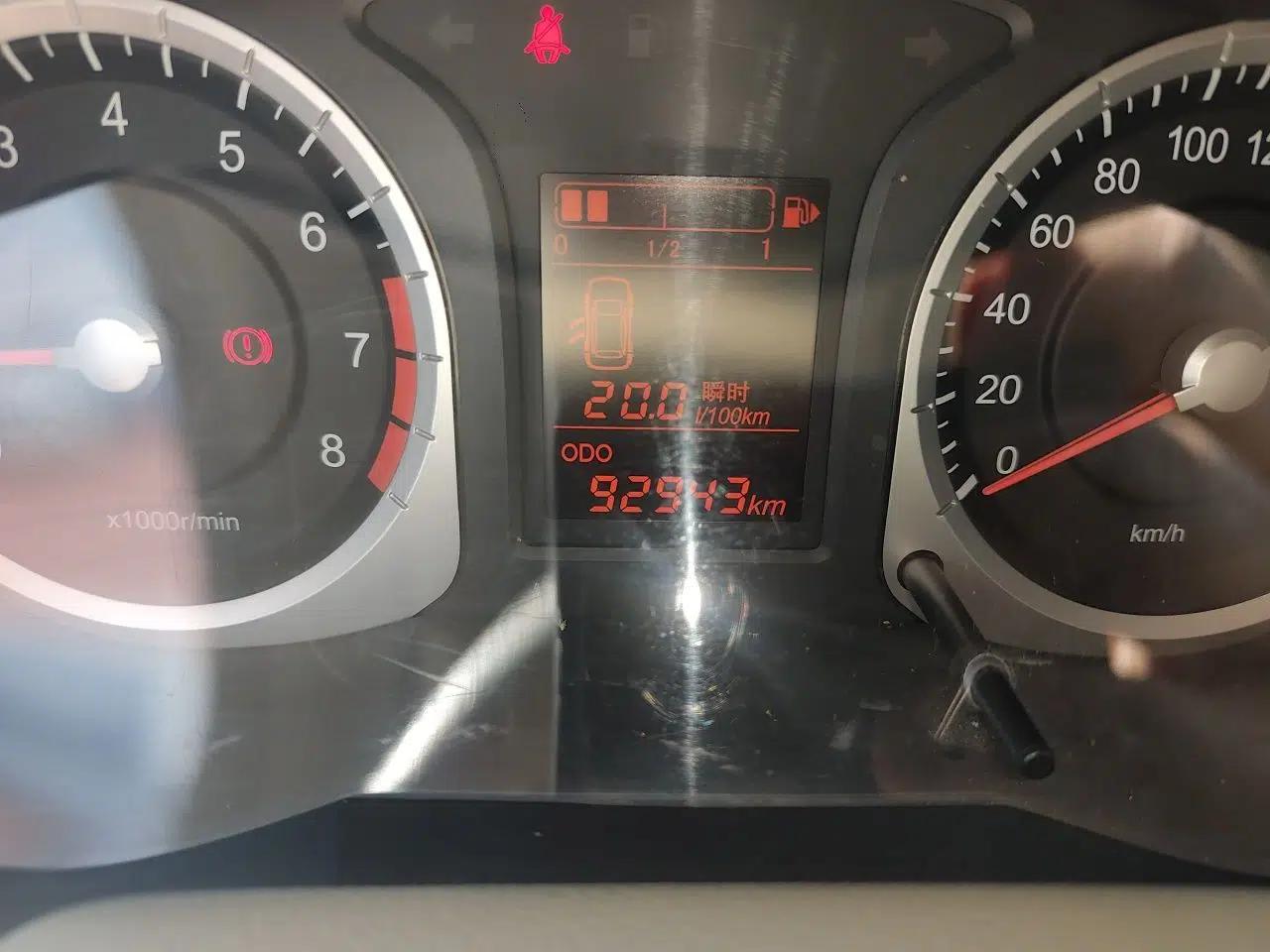 Venucia D50 2012 1.6L Manual Luxury Edition — миниатюра 13