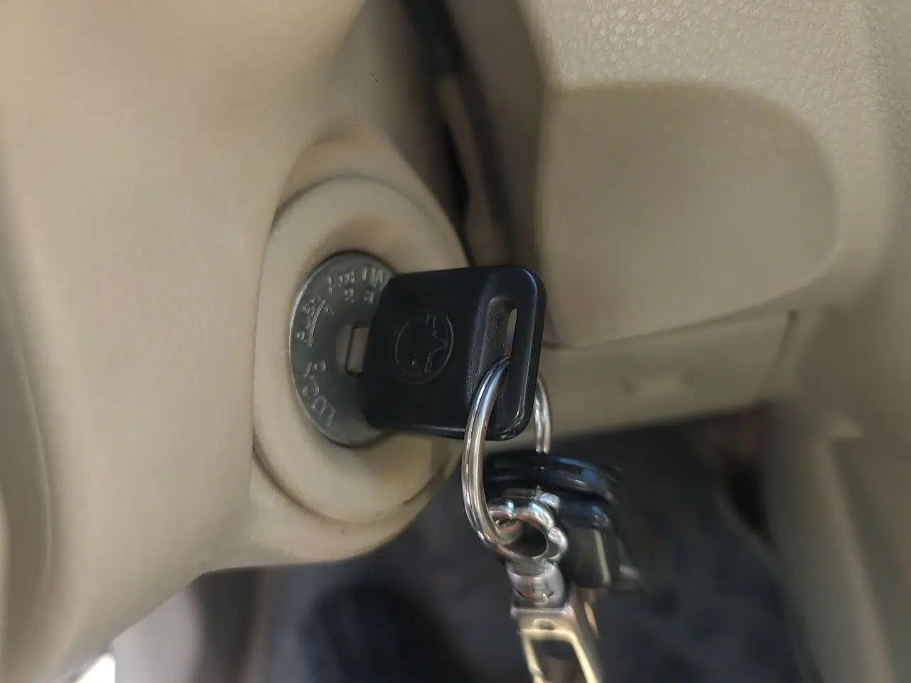 Venucia D50 2012 1.6L Manual Luxury Edition — миниатюра 9