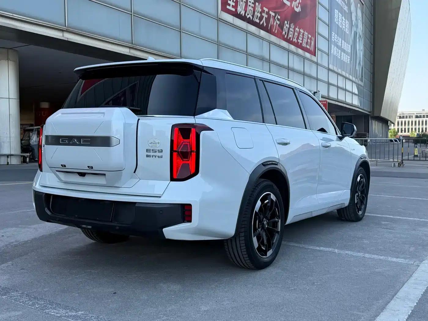 Trumpchi ES9 2024 PHEV 143km Traveler Max — миниатюра 4