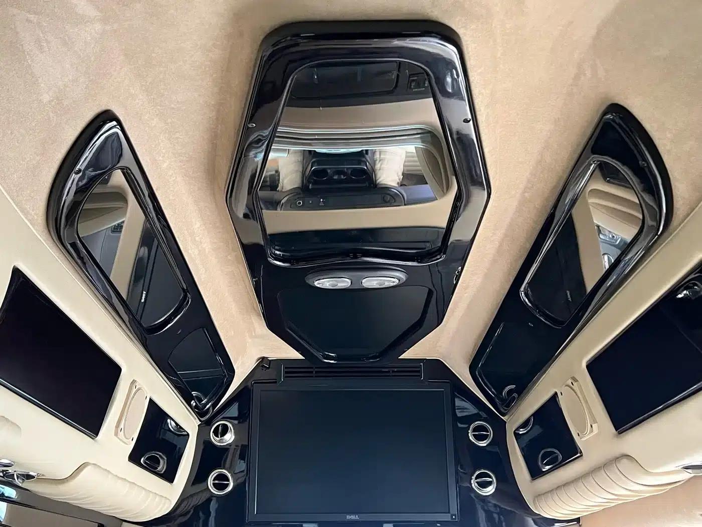 2011 SAVANA 6.0L Business Star 7-seater — миниатюра 16