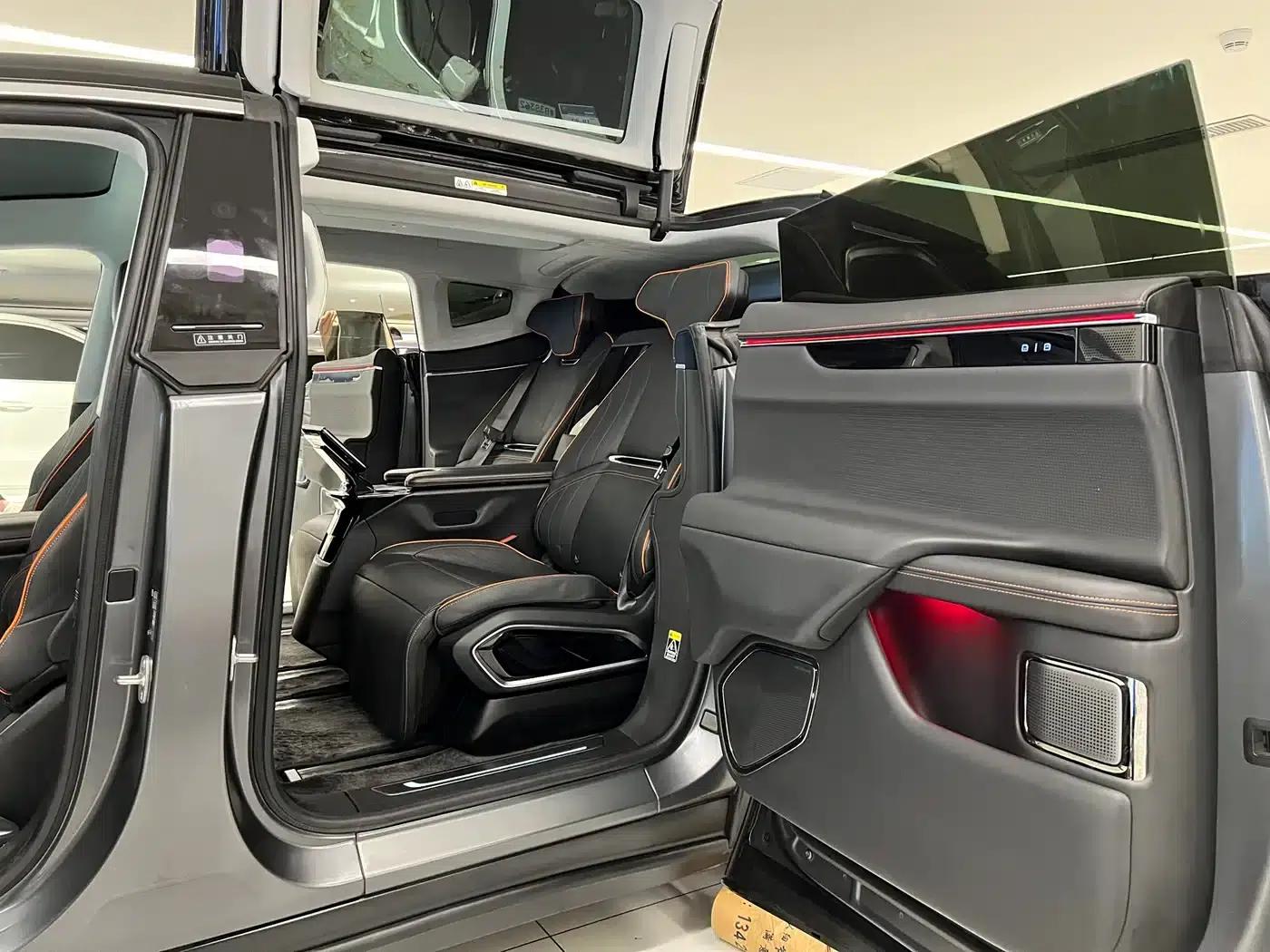 HiPhi X 2021 Flagship Edition 4-seater — миниатюра 11