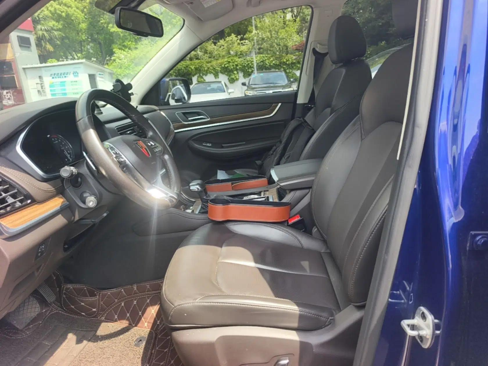 Roewe RX8 2019 30T Smart Connectivity Two-Wheel Drive Supreme Flagship Edition — миниатюра 14