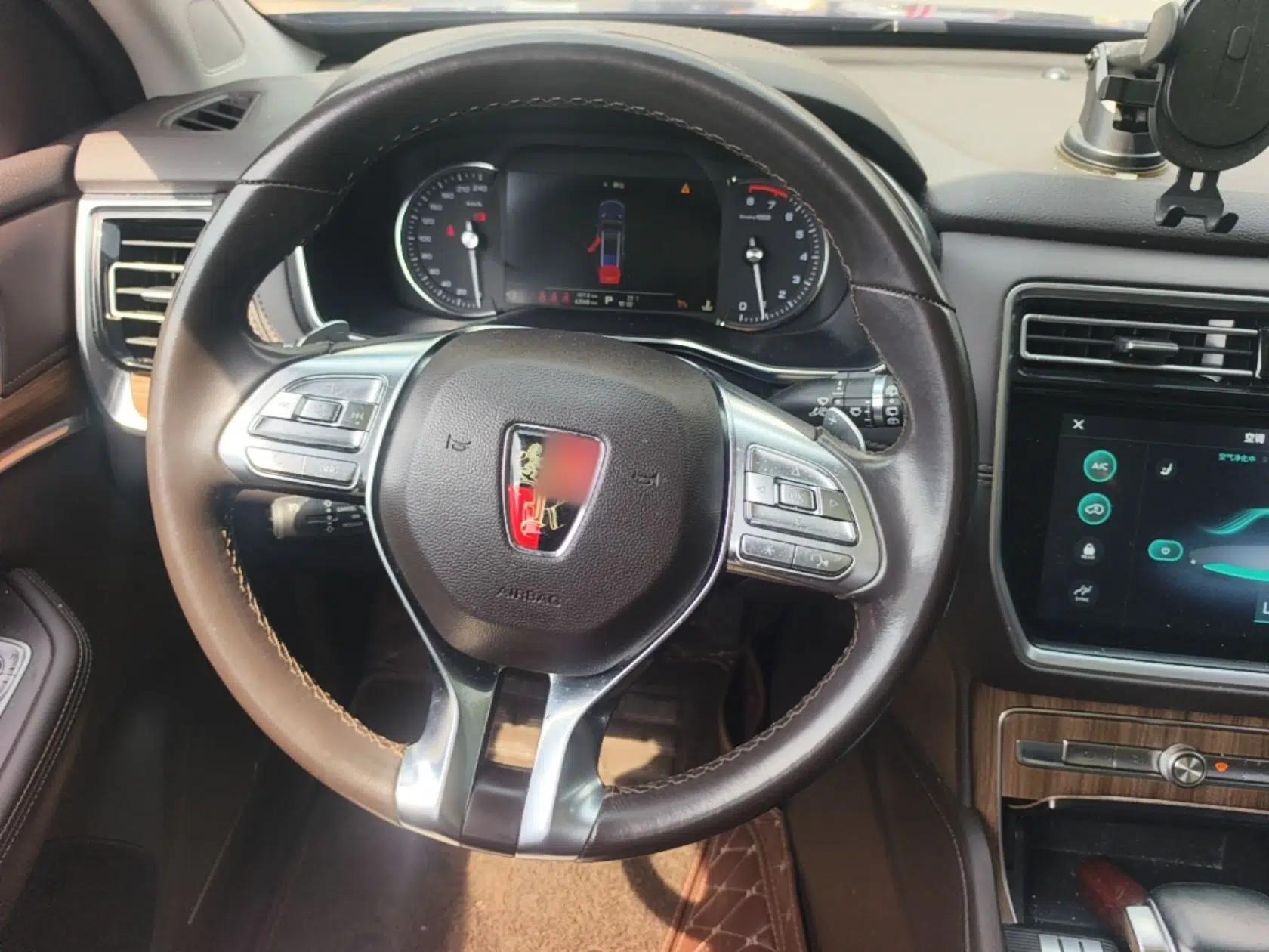 Roewe RX8 2019 30T Smart Connectivity Two-Wheel Drive Supreme Flagship Edition — миниатюра 9