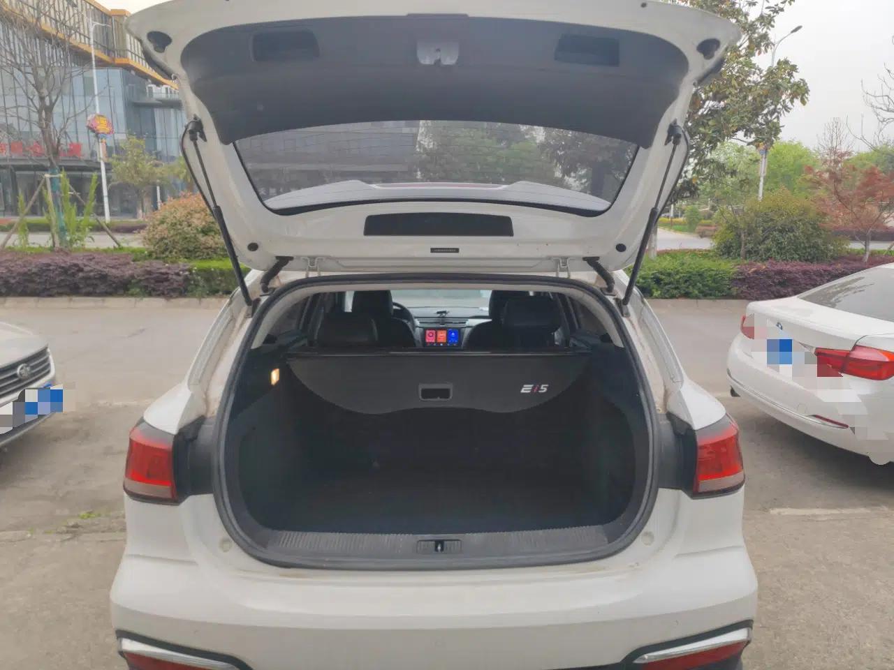 Roewe Ei5 2018 Internet Luxury Edition — миниатюра 22