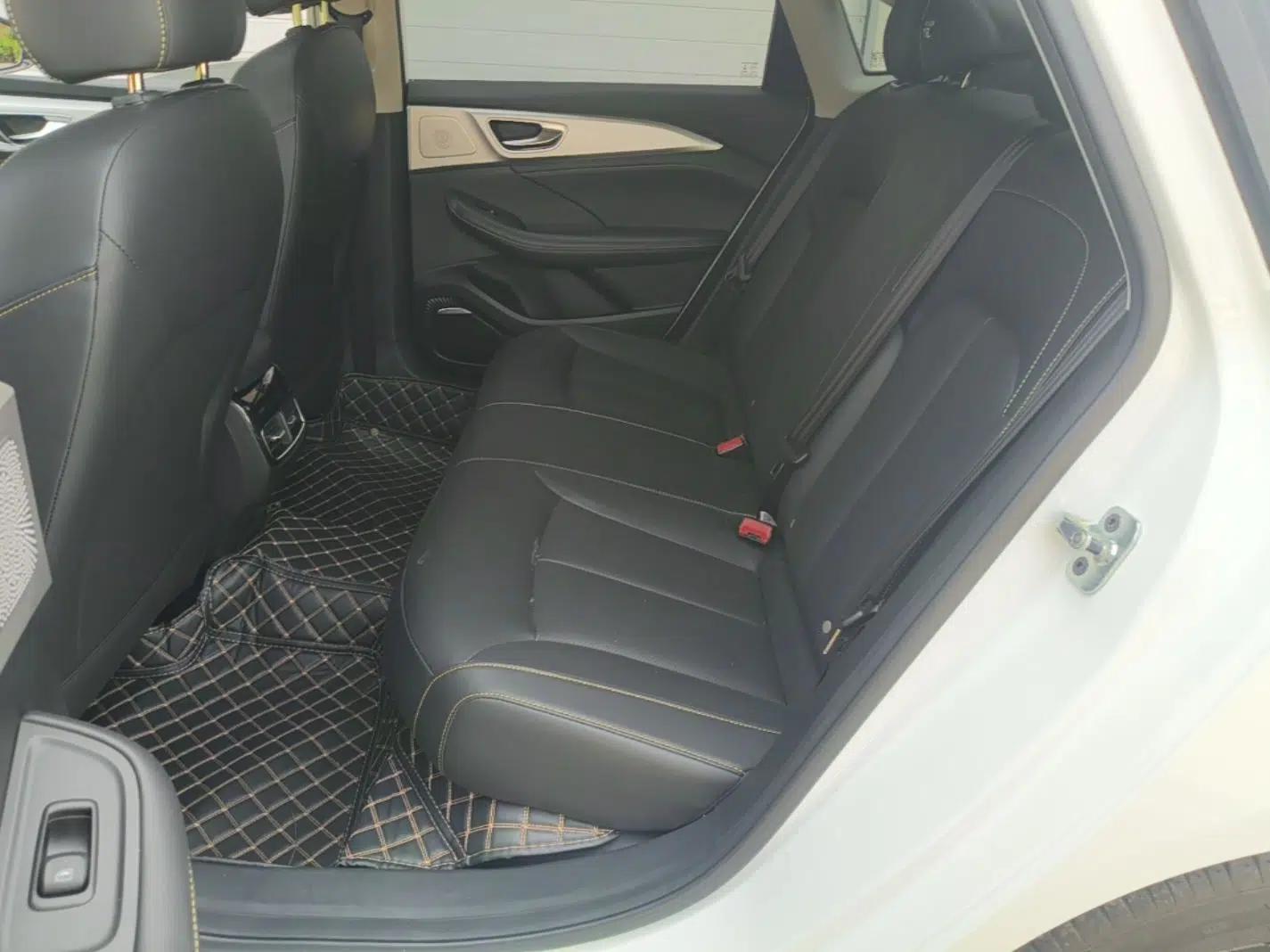 Roewe i6 MAX New Energy 2020 1.5T PHEV Sporty Cool Edition — миниатюра 20