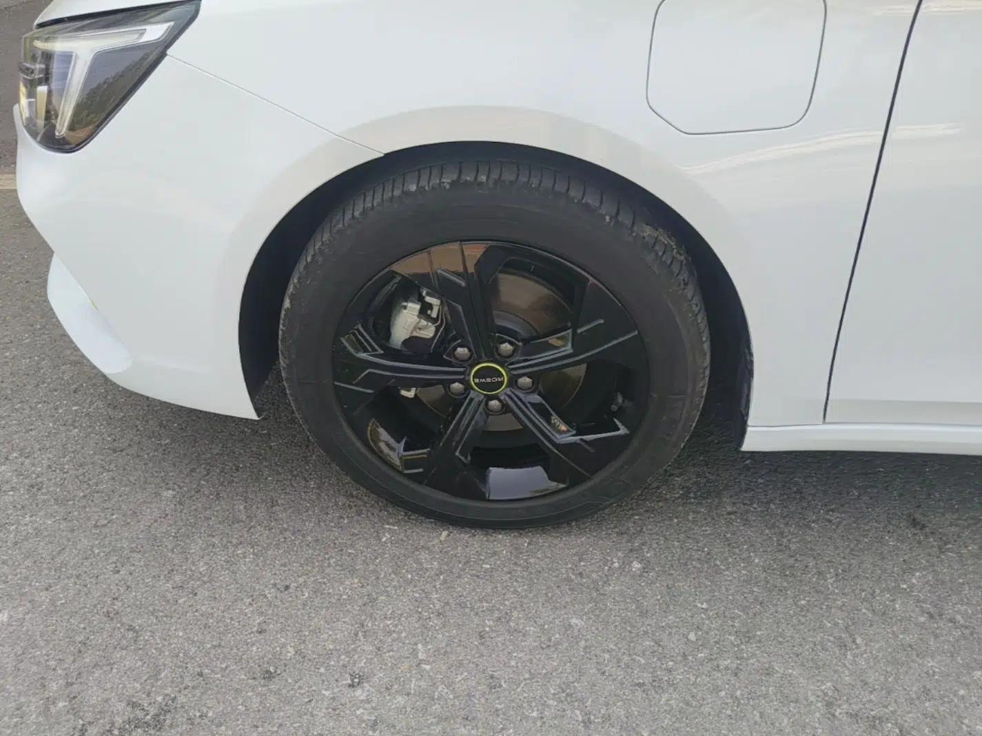 Roewe i6 MAX New Energy 2020 1.5T PHEV Sporty Cool Edition — миниатюра 8