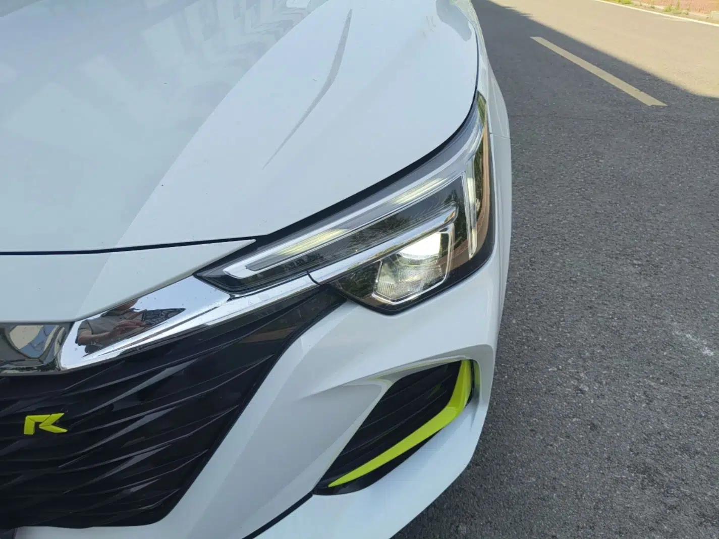 Roewe i6 MAX New Energy 2020 1.5T PHEV Sporty Cool Edition — миниатюра 9