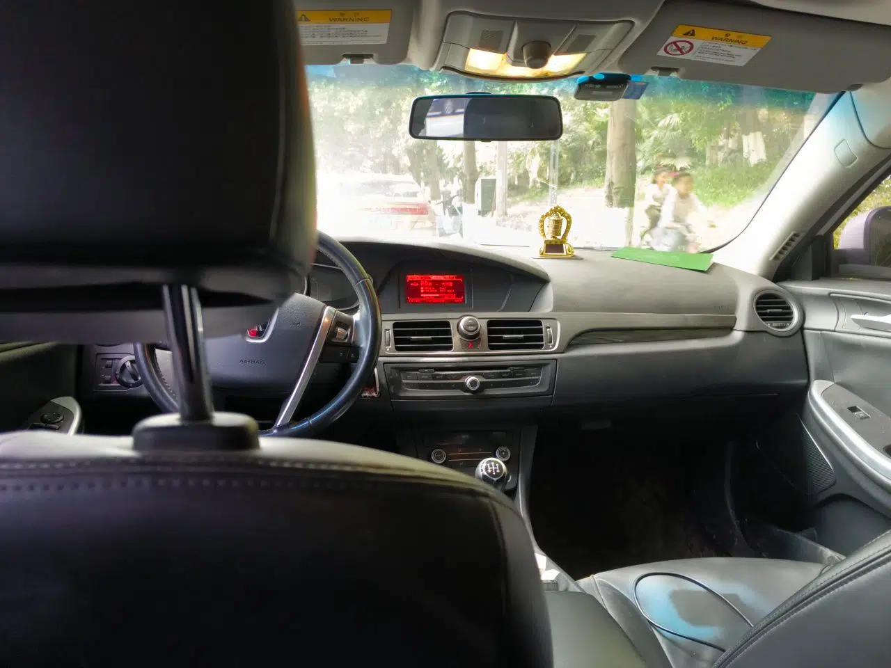 Roewe 550 2014 550S 1.8L Manual Smart Selection Model — миниатюра 19