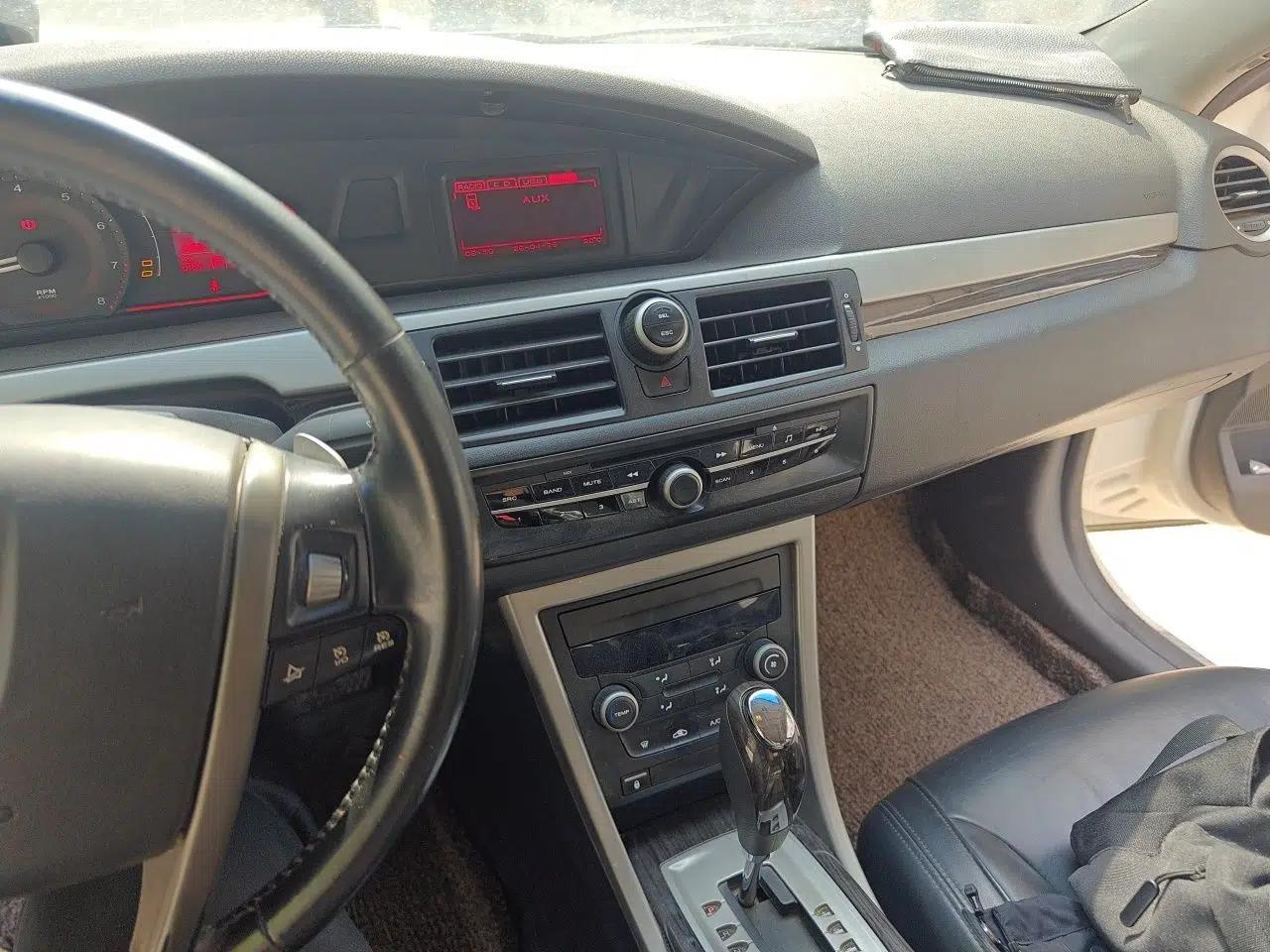 Roewe 550 2012 550 1.8L Automatic Value Edition — миниатюра 14