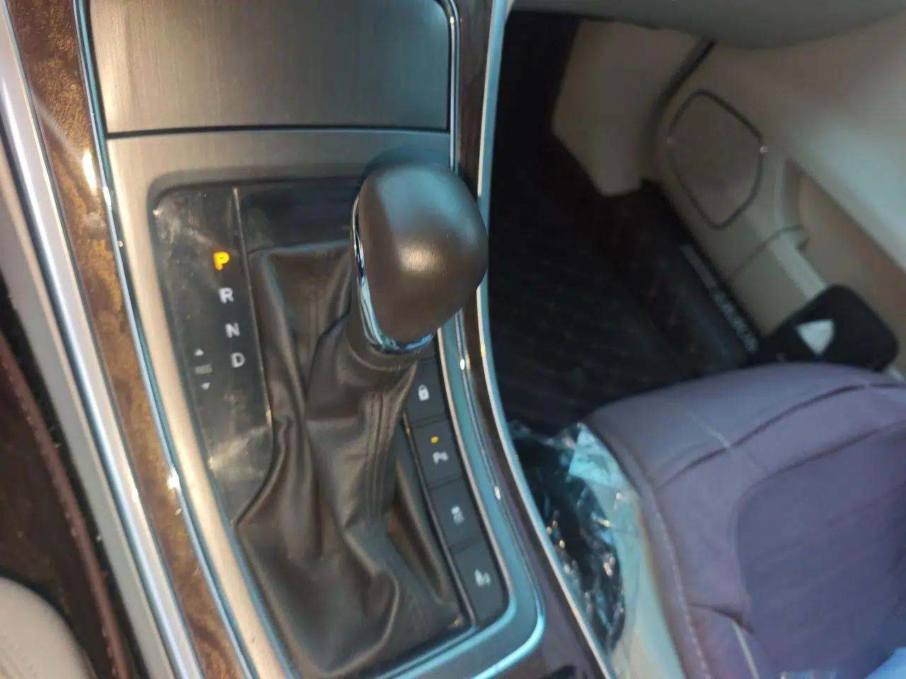 Roewe e950 2016 1.4T Luxury Edition — миниатюра 15