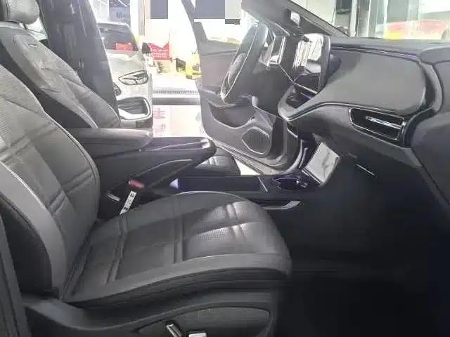 Hongqi EH7 2024 760 Pro+ AWD Edition — миниатюра 6