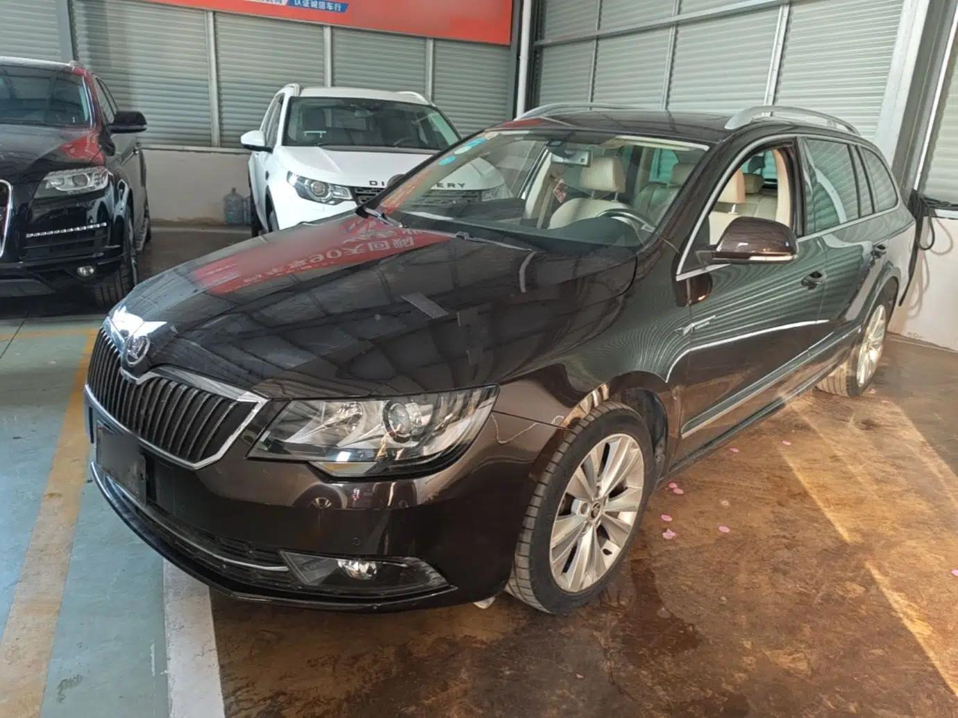 Skoda Superb Combi 2014 2.0 TSI Prestige Edition — миниатюра 1