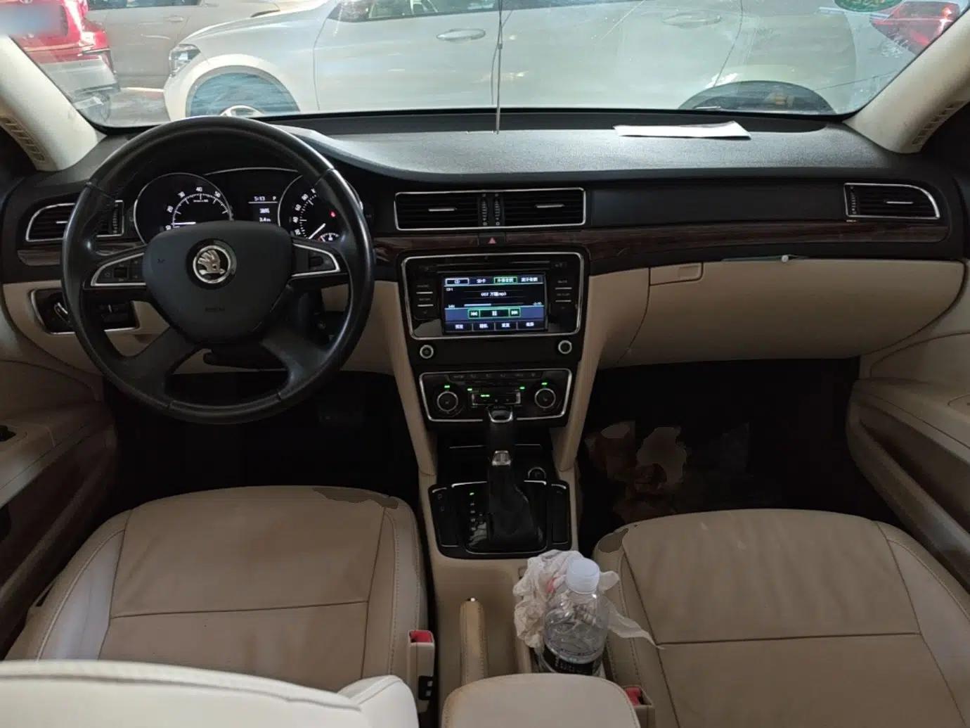 Skoda Superb Combi 2014 2.0 TSI Prestige Edition — миниатюра 13