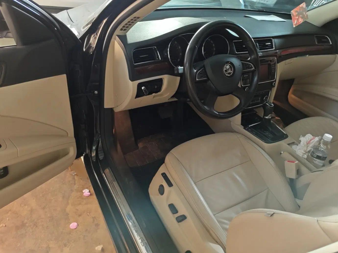 Skoda Superb Combi 2014 2.0 TSI Prestige Edition — миниатюра 19