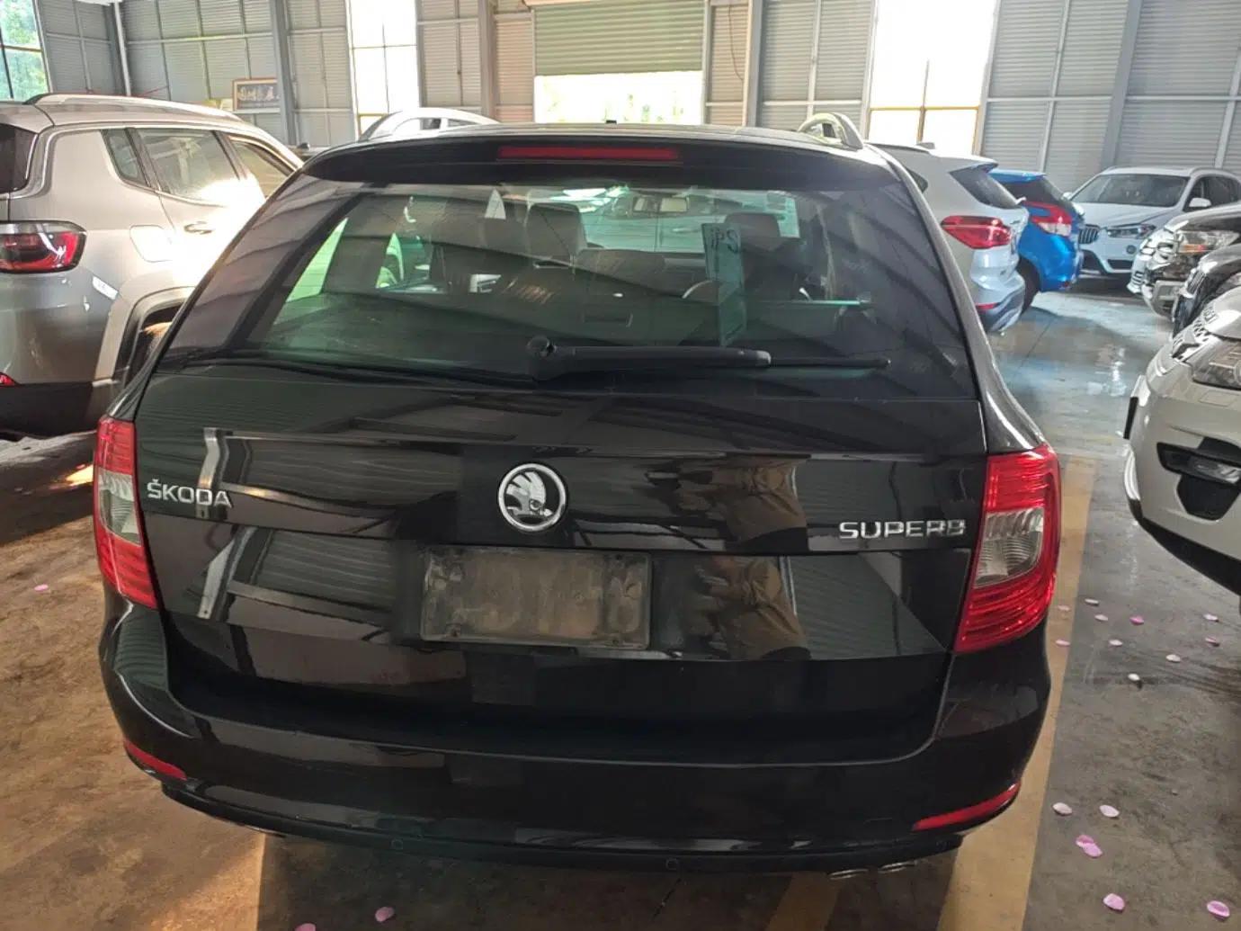 Skoda Superb Combi 2014 2.0 TSI Prestige Edition — миниатюра 5