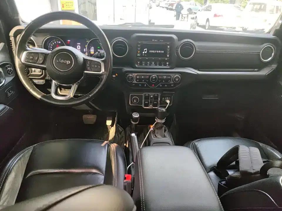 Jeep Wrangler New Energy 2021 Model 4-Door 2.0T 4xe Sahara — миниатюра 3