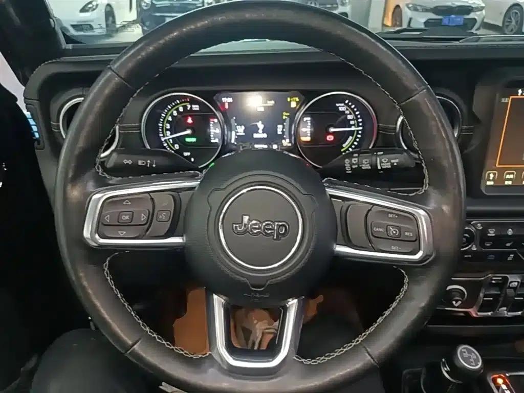 Jeep Wrangler New Energy 2021 Model 4-Door 2.0T 4xe Sahara First Edition — миниатюра 11