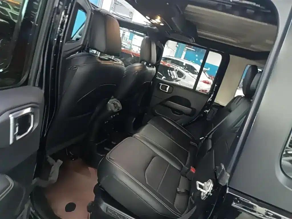 Jeep Wrangler New Energy 2021 Model 4-Door 2.0T 4xe Sahara First Edition — миниатюра 17