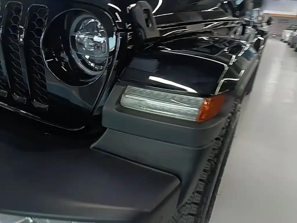Jeep Wrangler New Energy 2021 Model 4-Door 2.0T 4xe Sahara First Edition — миниатюра 24