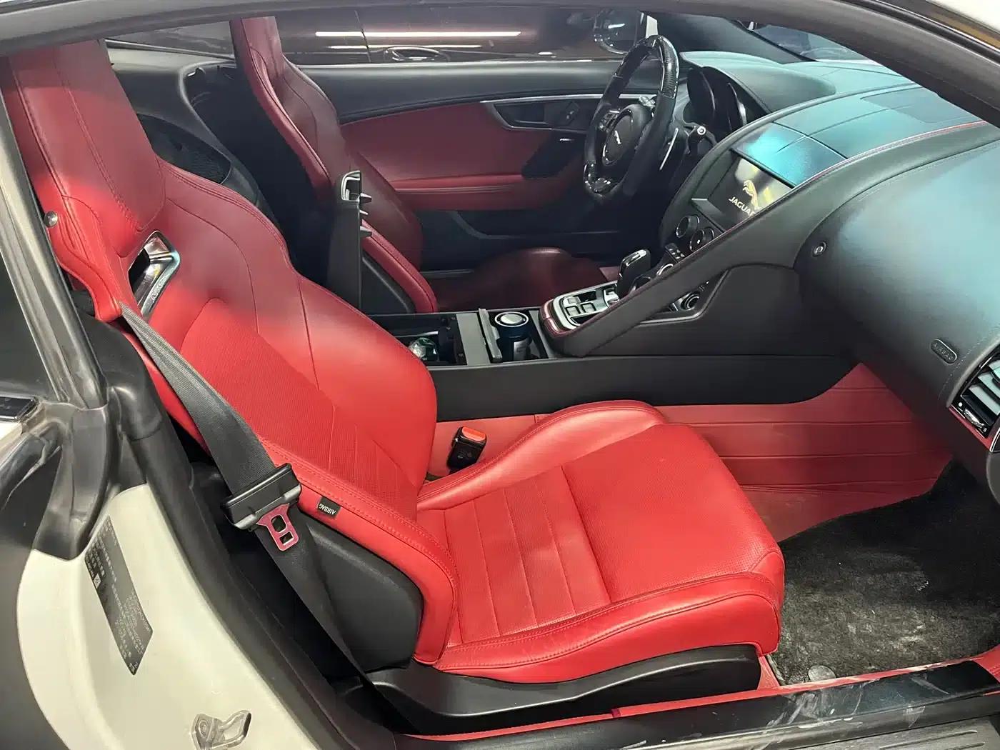 Jaguar F-TYPE 2019 2.0T Hardtop — миниатюра 8