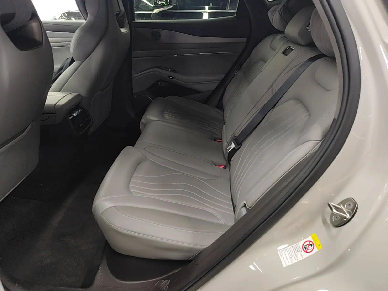 Denza N7 2024 630 All-Wheel Drive Intelligent Driving Max Edition — миниатюра 20