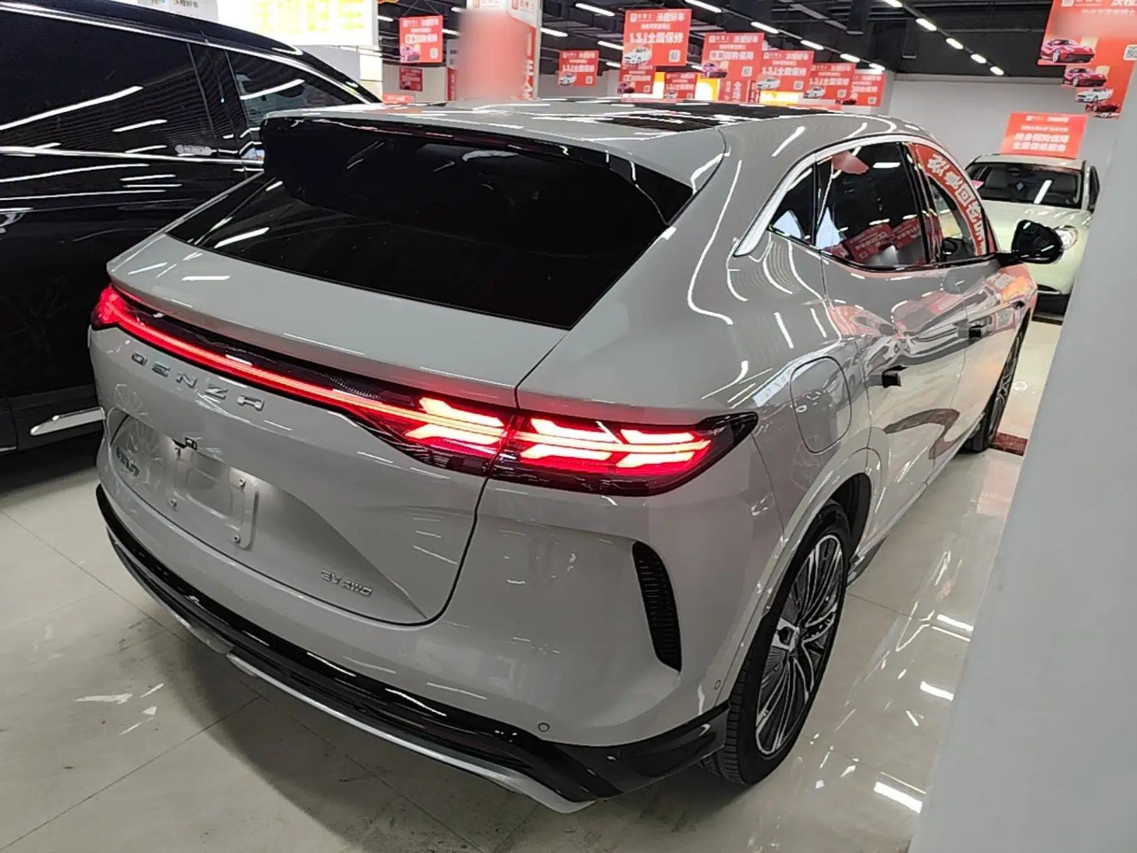 Denza N7 2024 630 All-Wheel Drive Intelligent Driving Max Edition — миниатюра 6