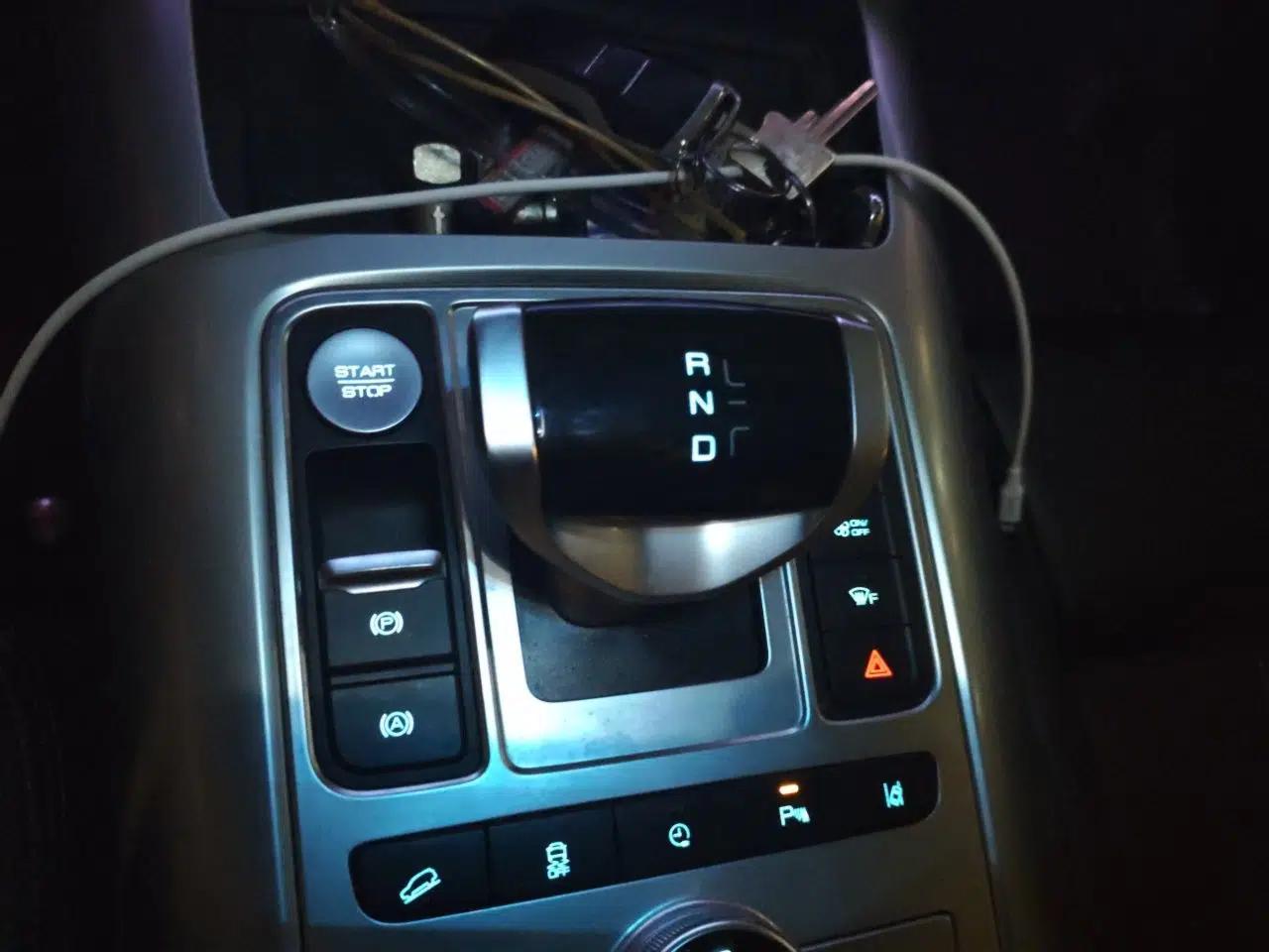 Denza X 2020 PHEV Flagship Edition — миниатюра 15