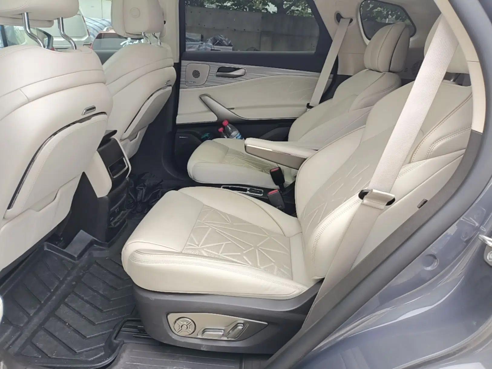 Denza N8 2023 Four-Wheel Drive Ultra-Hybrid Flagship Six-Seater Version — миниатюра 20