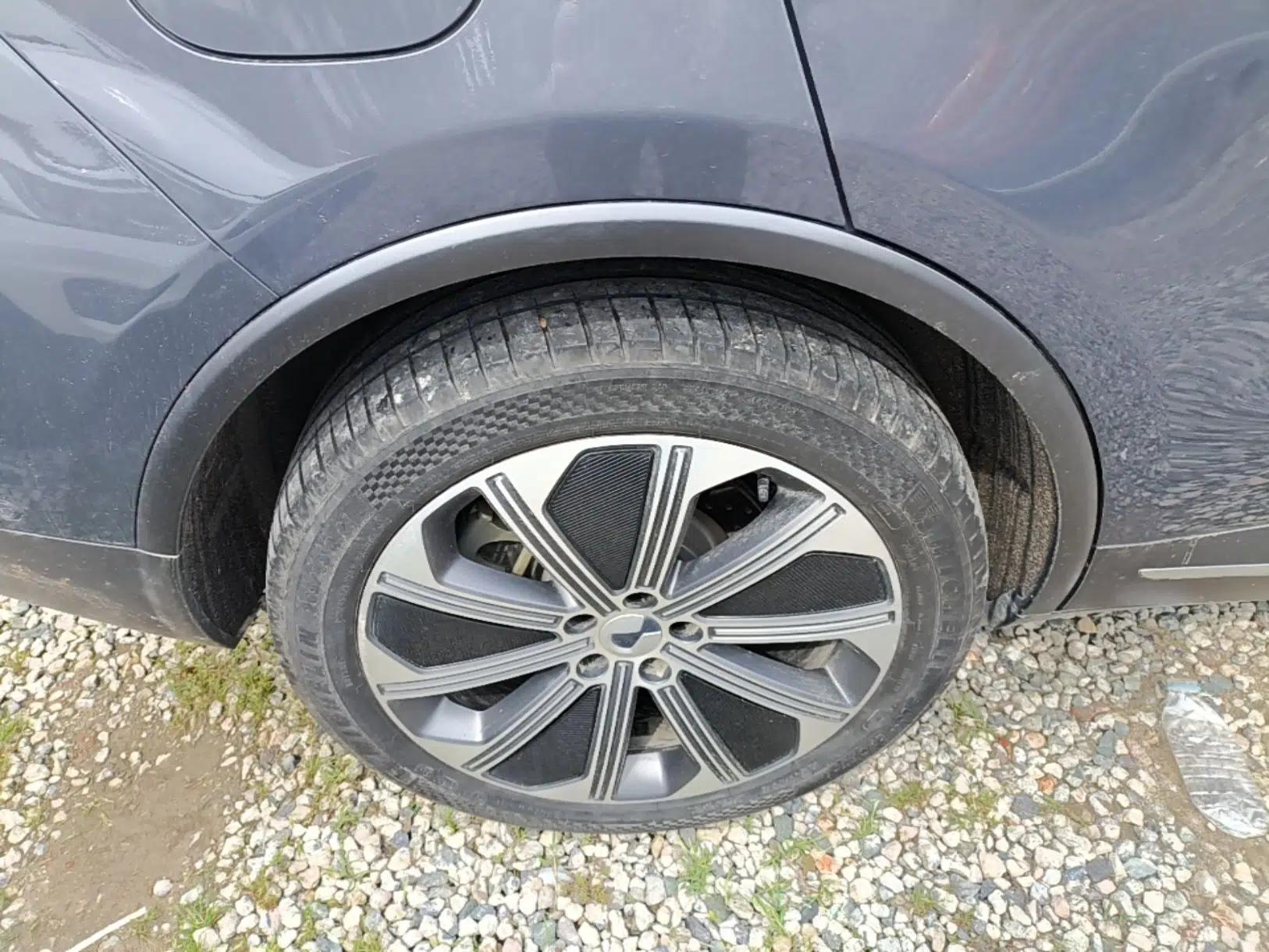 Denza N8 2023 Four-Wheel Drive Ultra-Hybrid Flagship Six-Seater Version — миниатюра 10