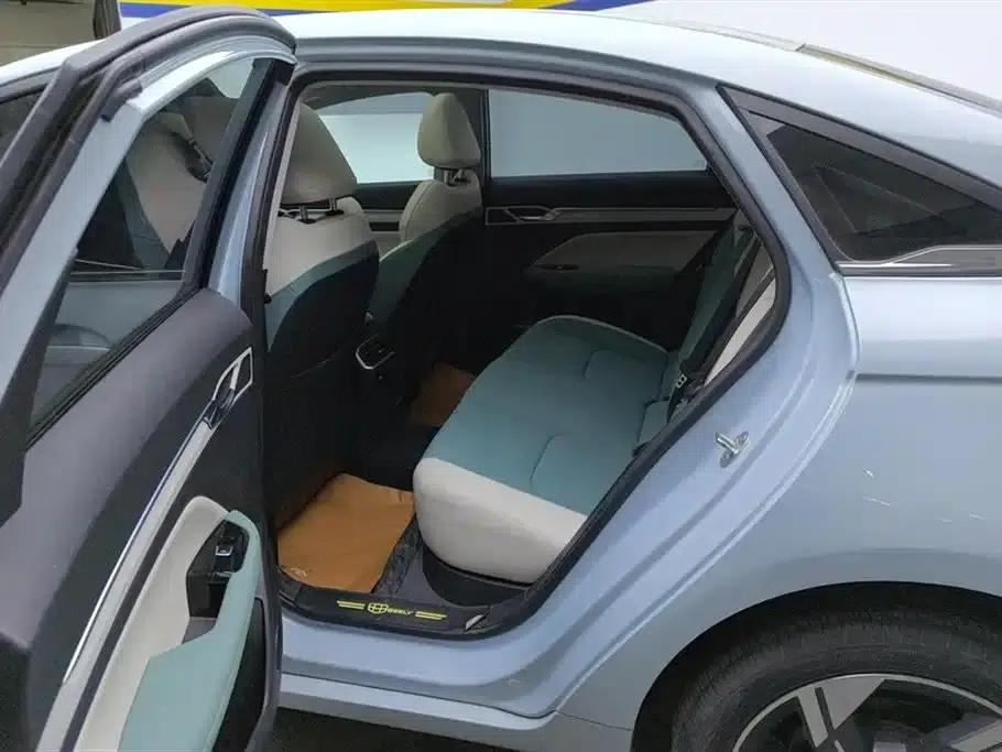 Geely Emgrand L HiP 2022 1.5TD-DHT Pro 100KM Super — миниатюра 11